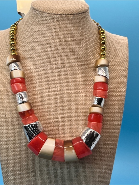 Erica Lyons Jewelry - Erica Lyons Coral Cream & Gold Chunky Bead Necklace